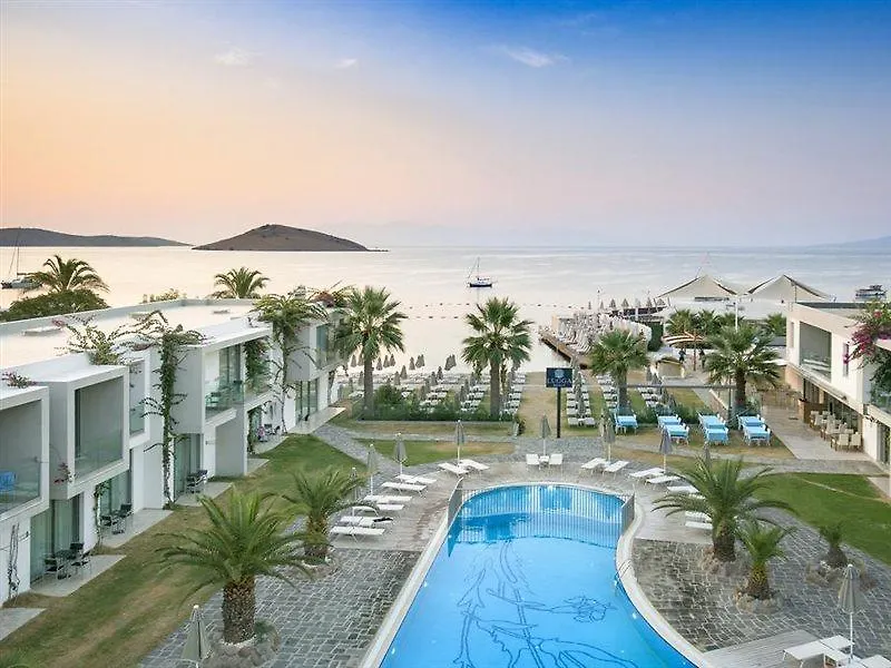 Lugga Boutique Hotel & Beach 오르타켄트